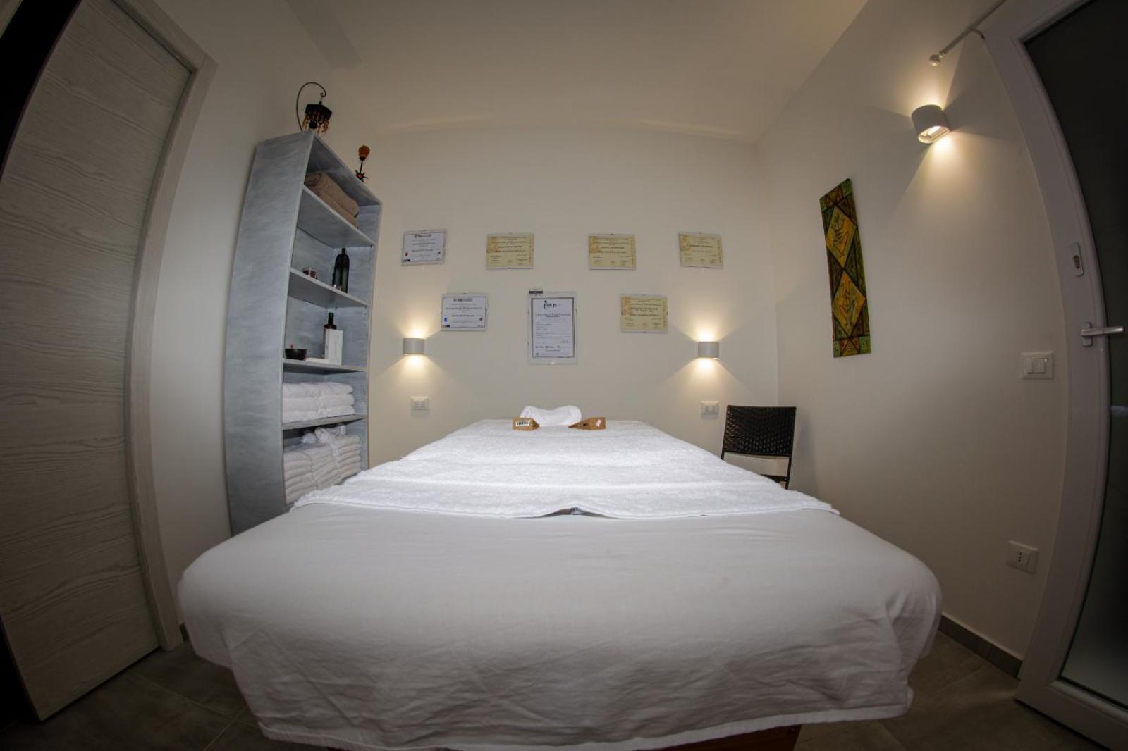La Terra Del Benessere カステルサルド 部屋 写真